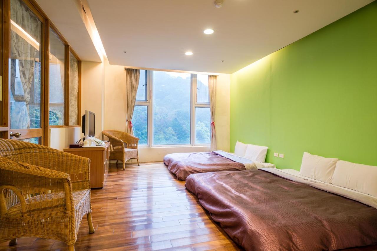 Crystal Hotel Renai Exterior photo