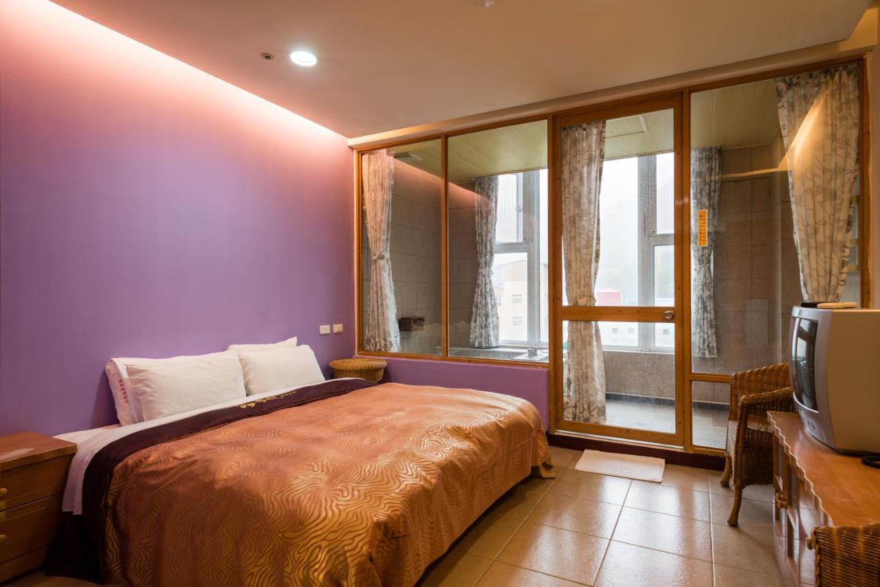 Crystal Hotel Renai Exterior photo